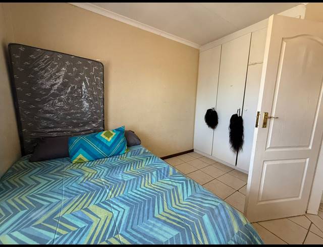2 BEDROOM APARTMENT FOR SALE IN RUSTENBURG CENTRAL